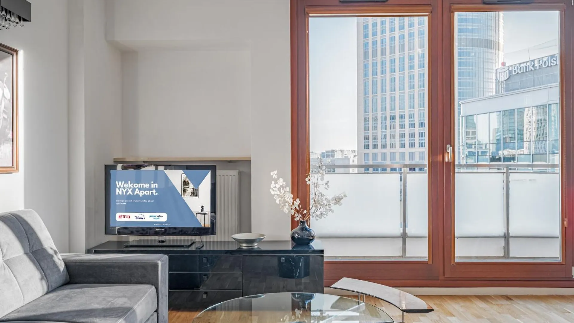 Chlodna 48 By Nyx Apart Warsaw Apartment